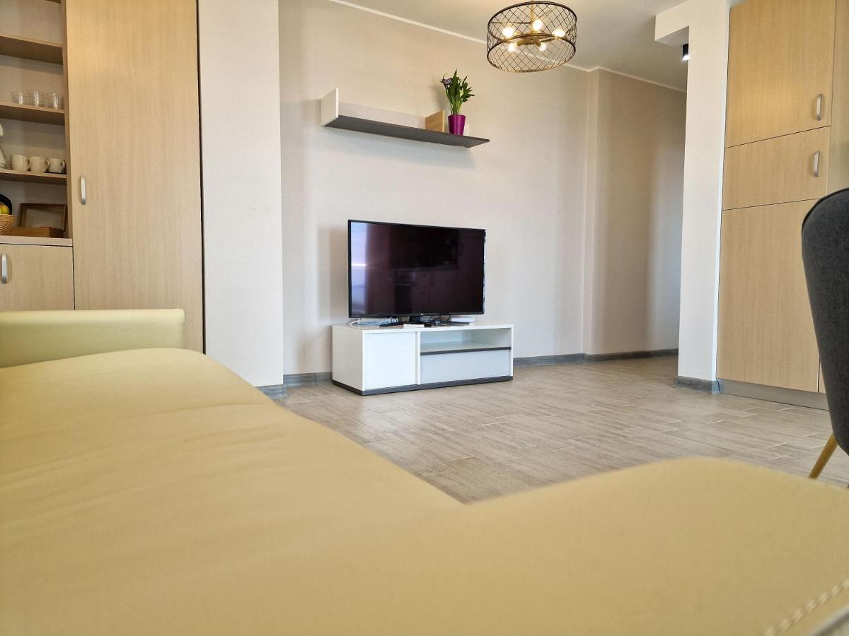 Panoramic Aparthotel Pool & Spa Mamaia Nord Năvodari Extérieur photo